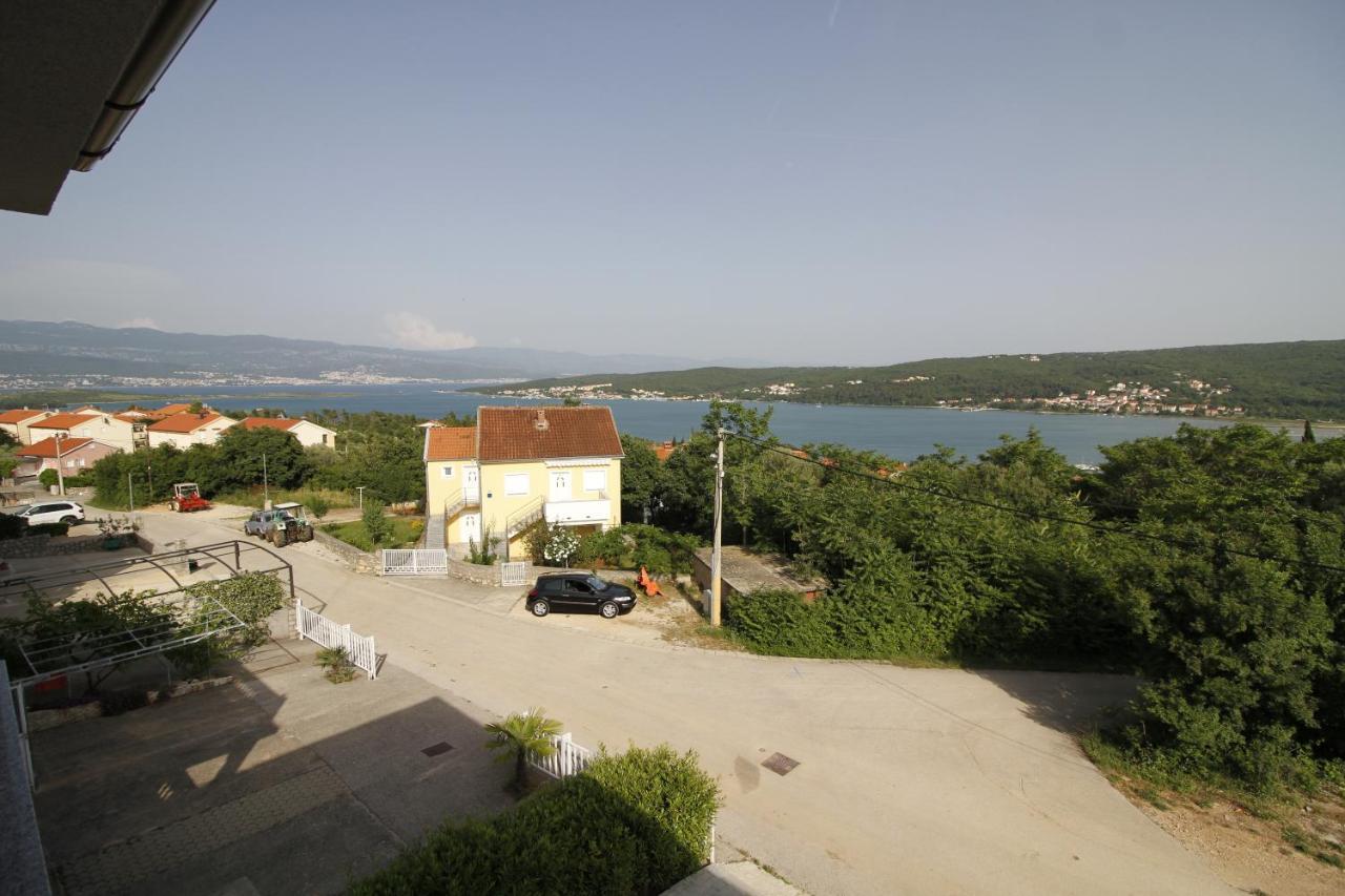 Apartments Klaudija Čižići Eksteriør bilde