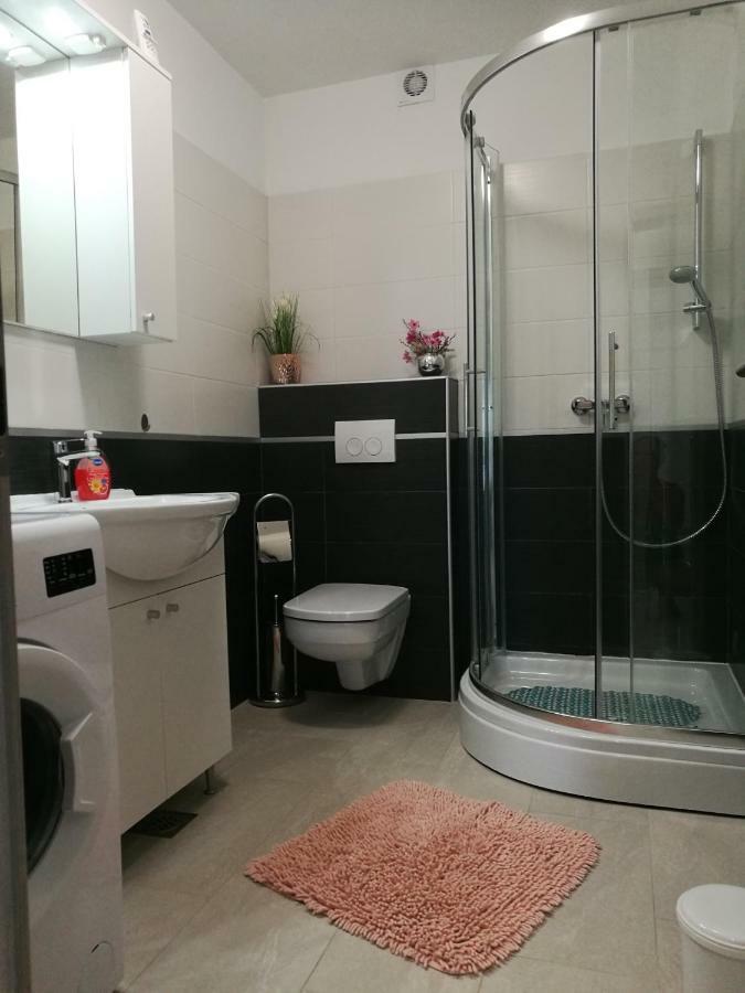 Apartments Klaudija Čižići Eksteriør bilde